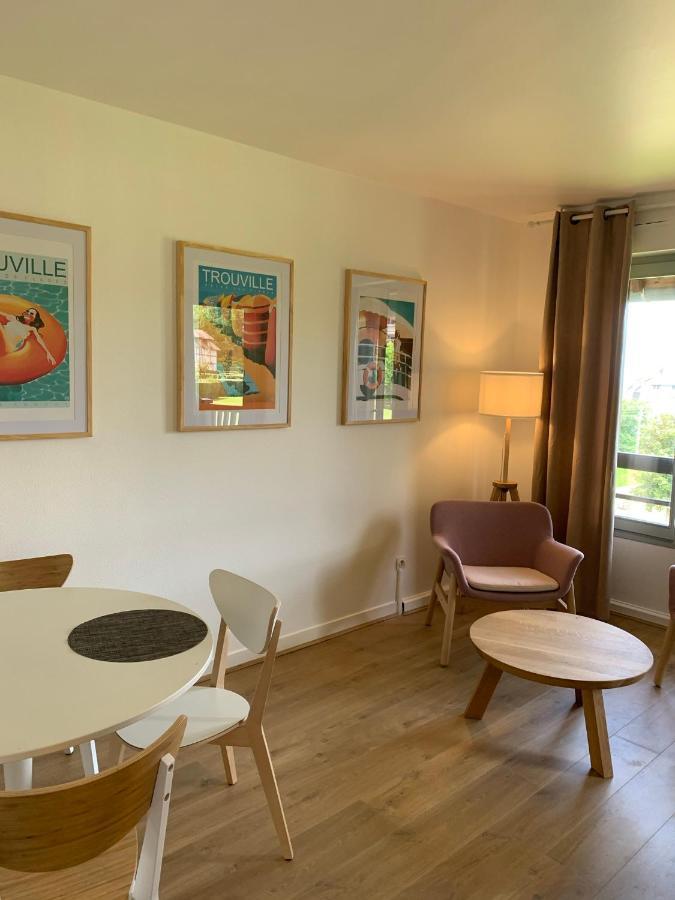 L'Appartement Vue Mer De La Villa Des Rosiers - Trouville Sur Mer Esterno foto