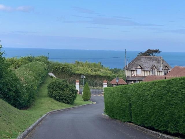 L'Appartement Vue Mer De La Villa Des Rosiers - Trouville Sur Mer Esterno foto